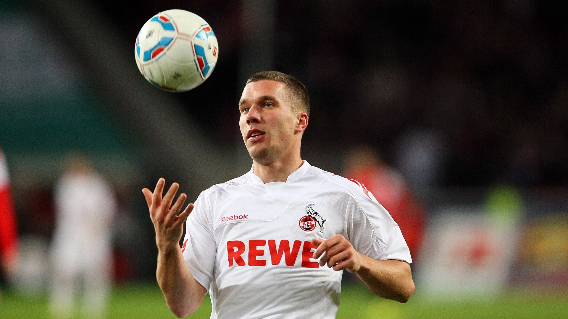 中国队前锋马丁内斯在巴黎奥运会上表现出色，主帅马丁内斯